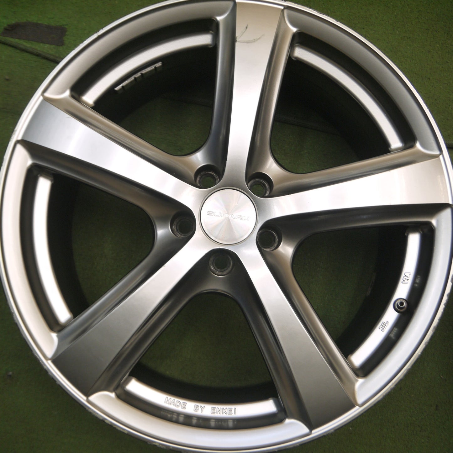 *送料無料* 4本価格★トヨタ 86 スバル BRZ 等 ENKEI RIVAZZA ホイール 18インチ 18×7.5J エンケイ リヴァッツァ PCD100/5H★4052404Hホ