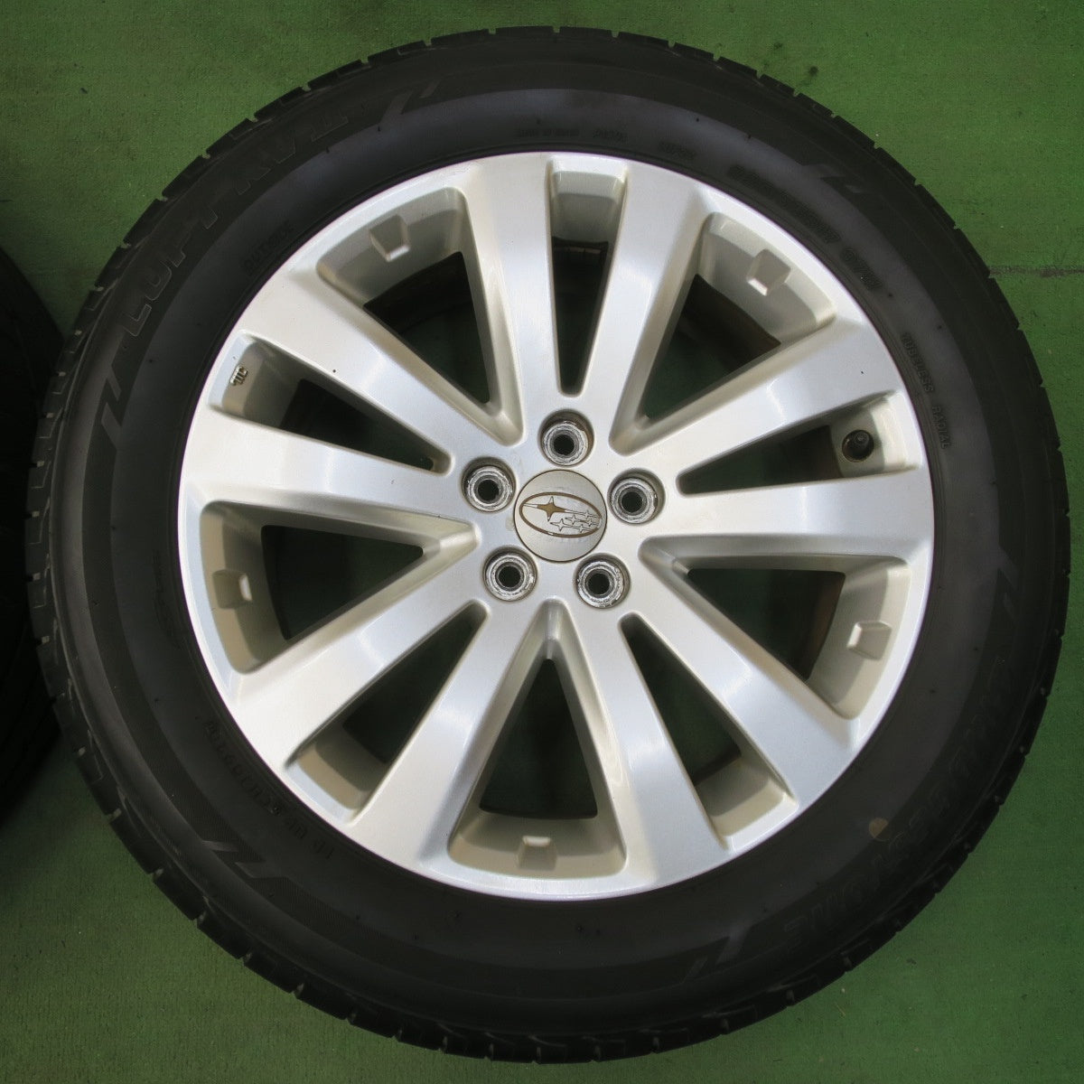 バリ溝！9.5分★スバル フォレスター 純正 225/55R17 ブリヂストン LUFT RV2 17インチ PCD100/5H★5050202イノ