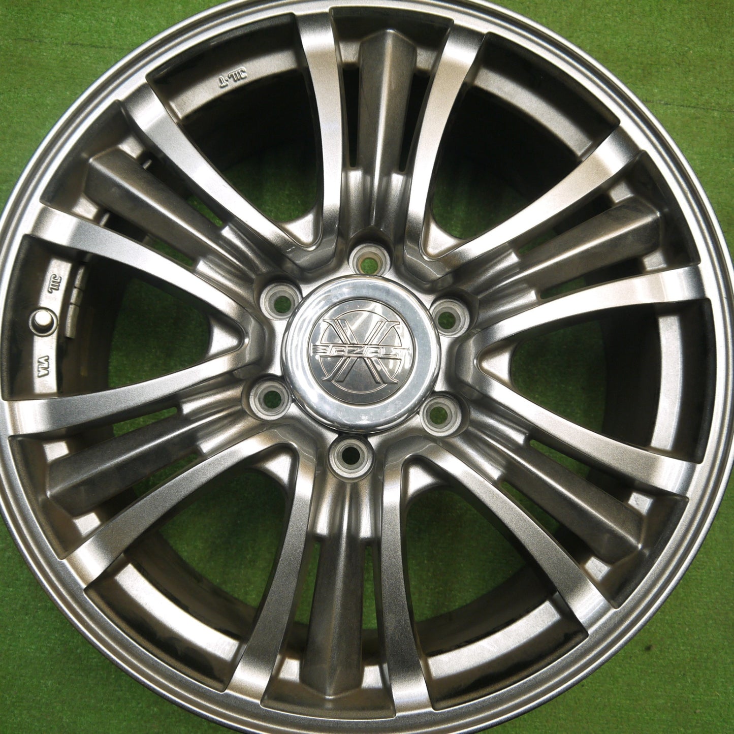 キレイ★BAZALT-X TYPE2 バザルト X タイプ2 18インチ ホイール 18×7.5J PCD139.7/6H★5120908Hホ