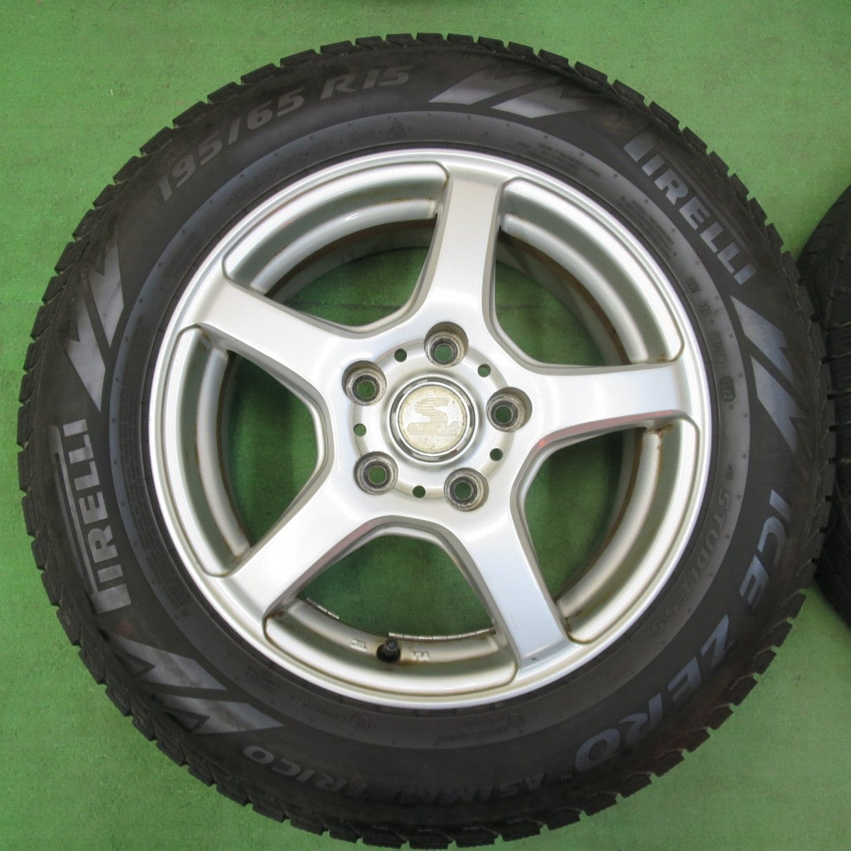 バリ溝！22年！9分★スタッドレス 195/65R15 ピレリ アイスゼロ アシンメトリコ SIBILLA GG シビラ PCD114.3/5H★4120505イス
