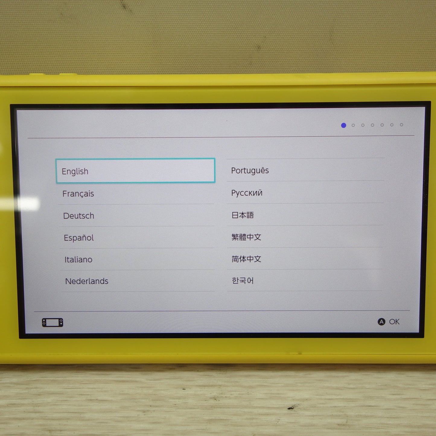 [送料無料] ☆任天堂 スイッチ ライト 本体 HDH-001 Nintendo Switch Lite 黄色 イエロー☆