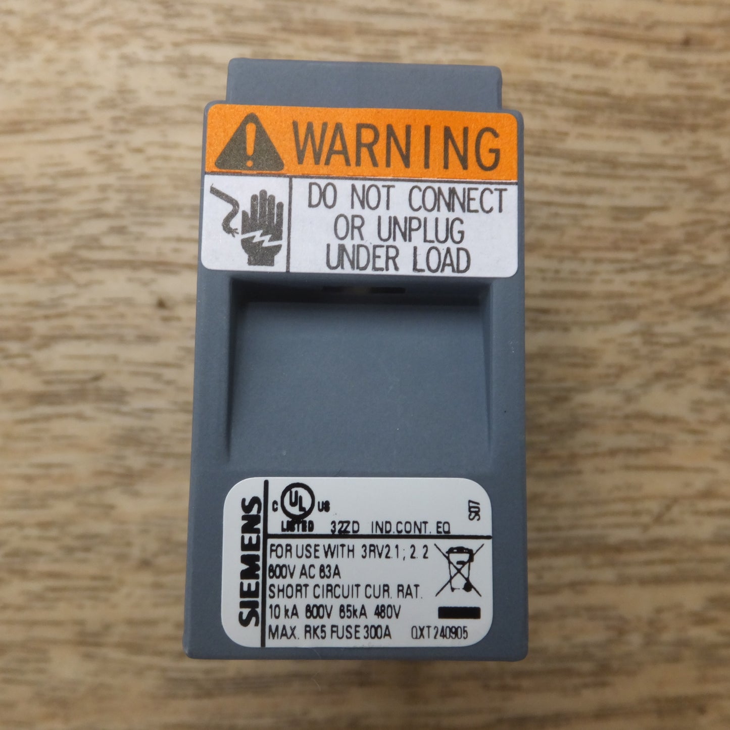 [送料無料] 未使用★シーメンス SIEMENS ブスバー 3-phase busbar 3RV2917-4A　接続プラグ 32ZD 付★