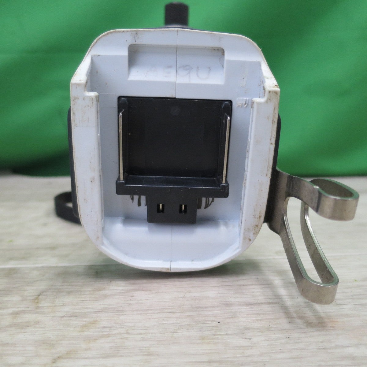 [送料無料] ☆マキタ 14.4V 充電式 インパクト ドライバ TD130D ケース 充電器 バッテリー 付き 電動 工具☆