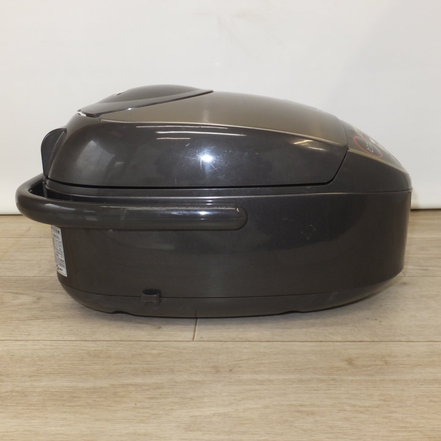 [送料無料] ★象印 ZOJIRUSHI 18年製 IH炊飯ジャー 極め炊き NP-VJ10　炊飯容量 1.0L　100V 50/60Hz 1105W★