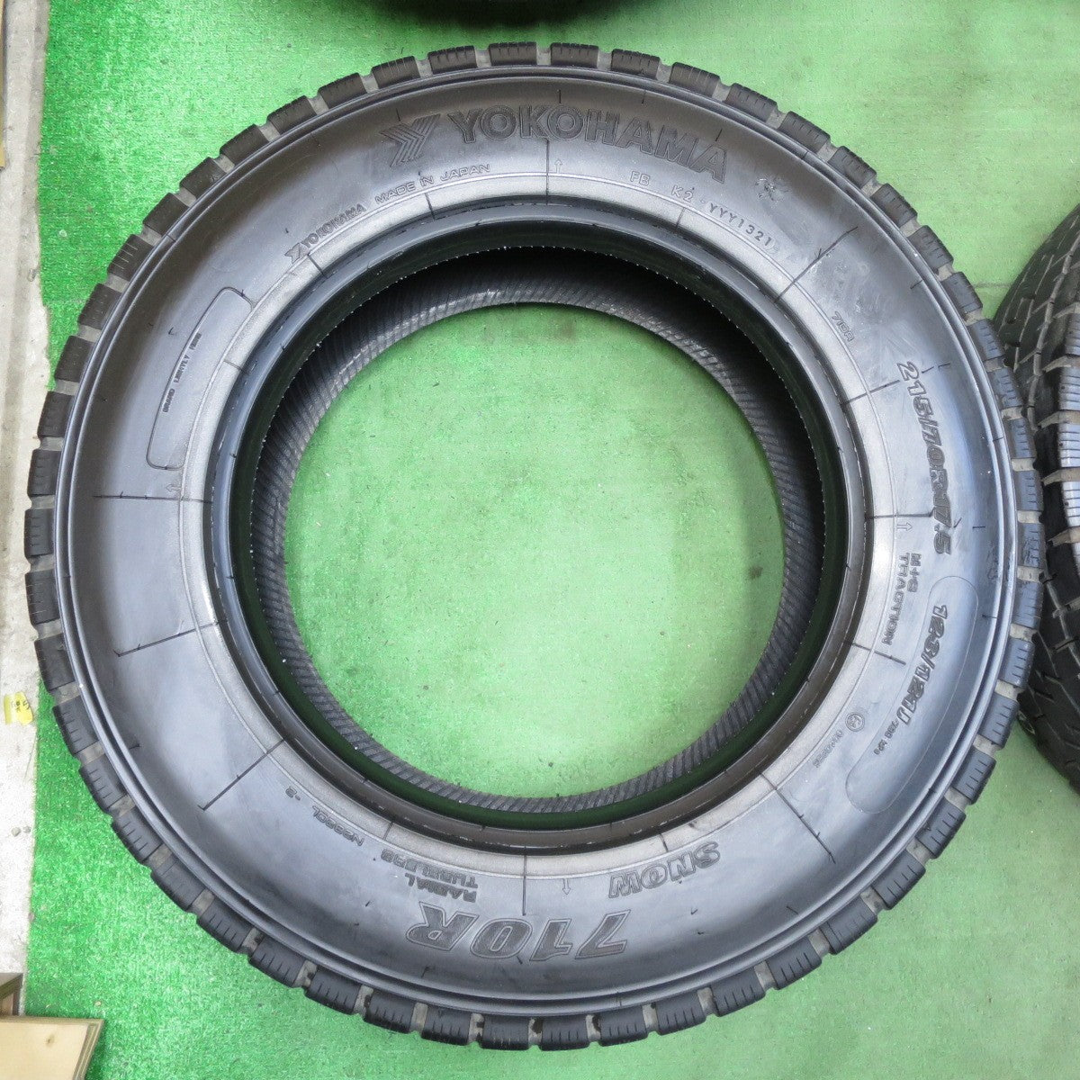 バリ溝！21年！ほぼ10分！6本★トラック タイヤ 215/70R17.5 123/121J ヨコハマ 710R 17.5インチ ミックス オールシーズン★5061005イスタ