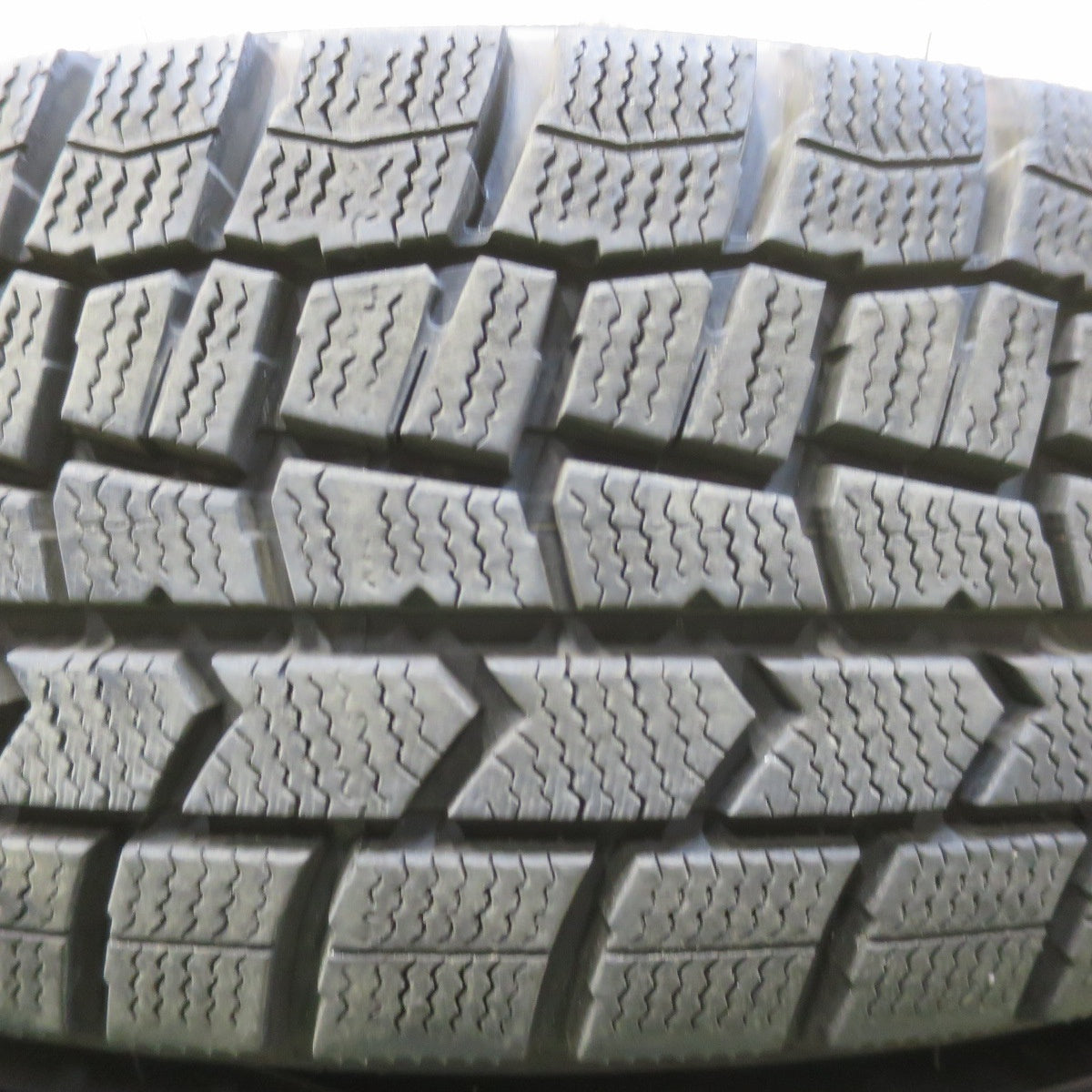 バリ溝！23年！キレイ！9.5分★スタッドレス 175/65R15 ダンロップ ウインターマックス WM02 SCHNEIDER シュナイダー 15インチ PCD100/4H★6052603イス