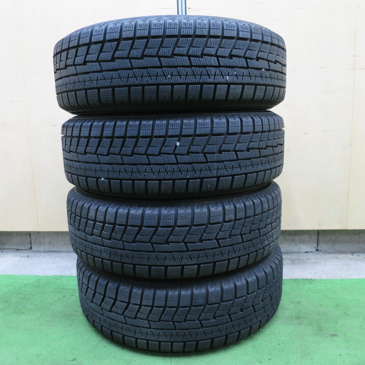 超バリ溝！22年！キレイ！ほぼ10分★トヨタ アクア 純正 スチール 185/60R15 スタッドレス ヨコハマ アイスガード iG60 15インチ PCD100/4H★6022501ナス