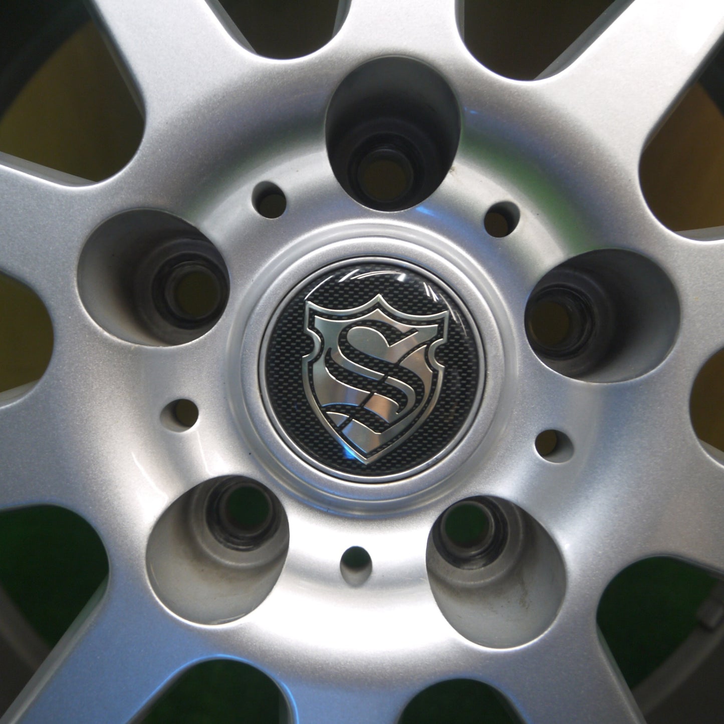 [送料無料] キレイ★スタッドレス 215/70R16 ブリヂストン ブリザック DM-V3 社外 アルミ 16インチ PCD114.3/5H★4091802Hス