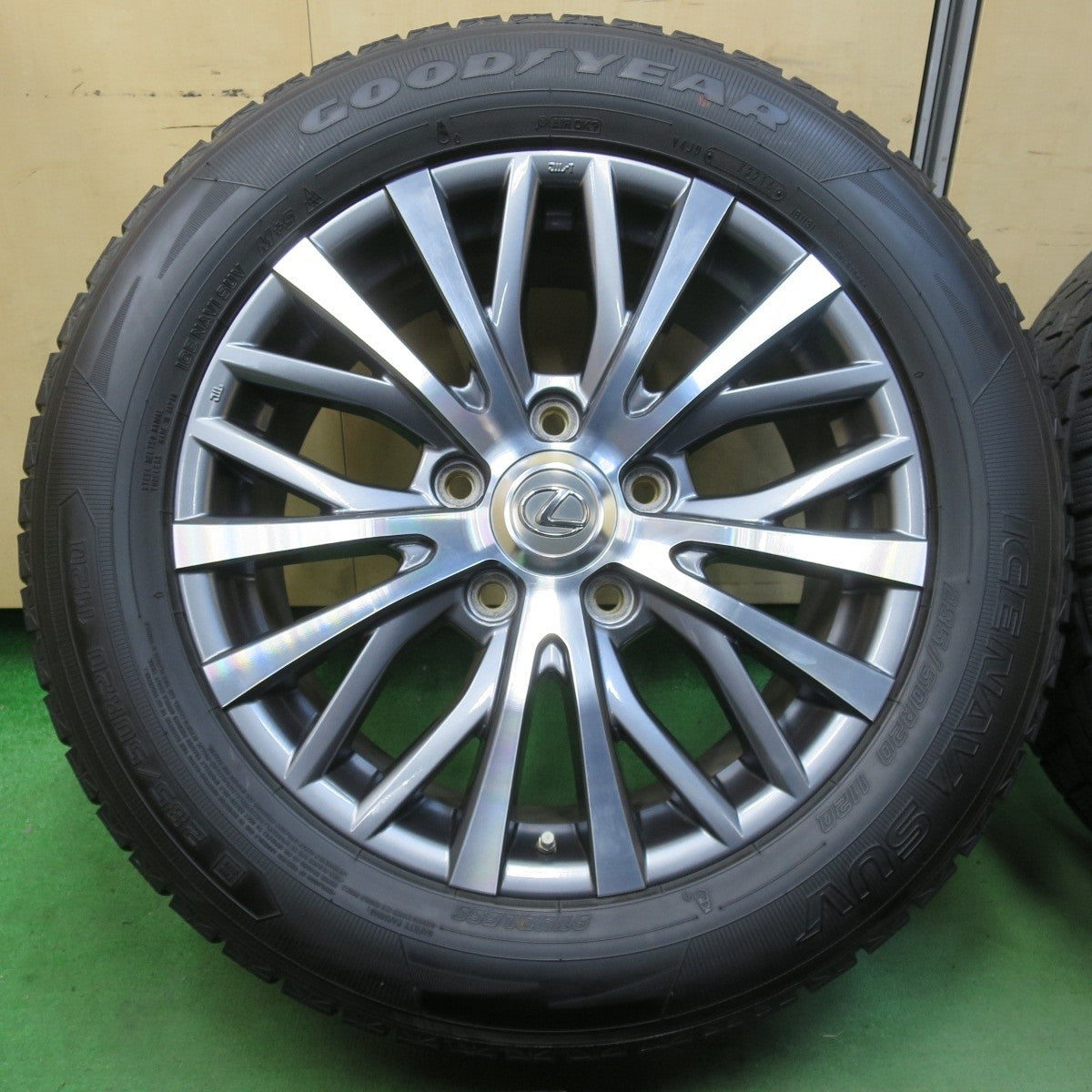 センサー付！バリ溝！キレイ！9.5分★レクサス LX 純正 285/50R20 スタッドレス グッドイヤー アイスナビ SUV 20インチ PCD150/5H★5040603IMス