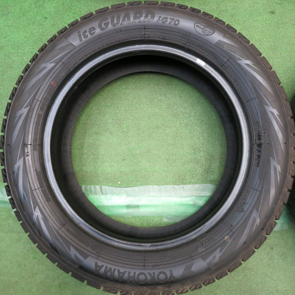 バリ溝！25年！ほぼ10分◎スタッドレス 185/60R15 ヨコハマ アイスガード iG70 タイヤ 15インチ シエンタ アクア フィット シャトル フリード 等◎6101509HAスタ