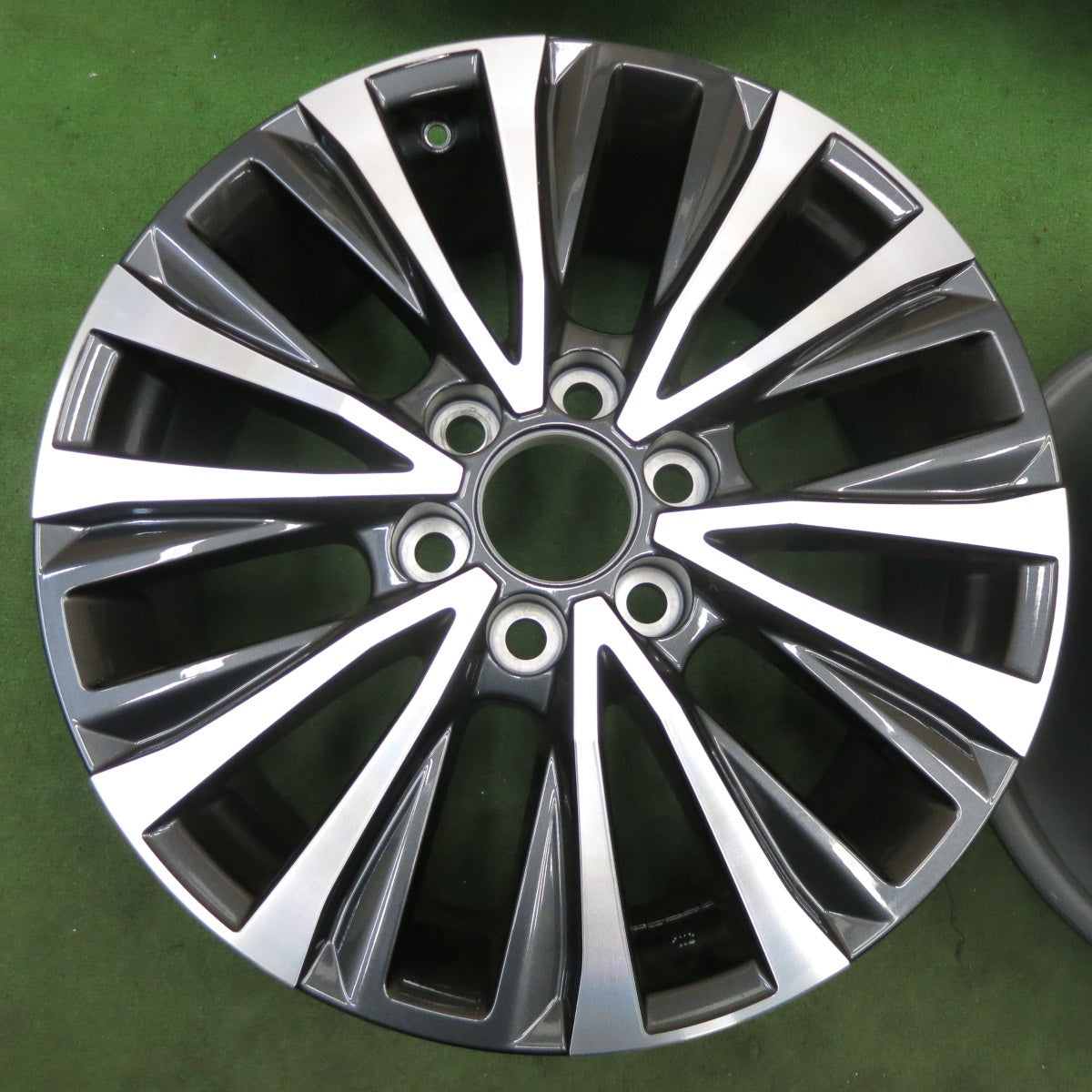 新車外し★レクサス LX 600 純正 ホイール 20インチ 20×8J PCD139.7/6H★6011904ナホ