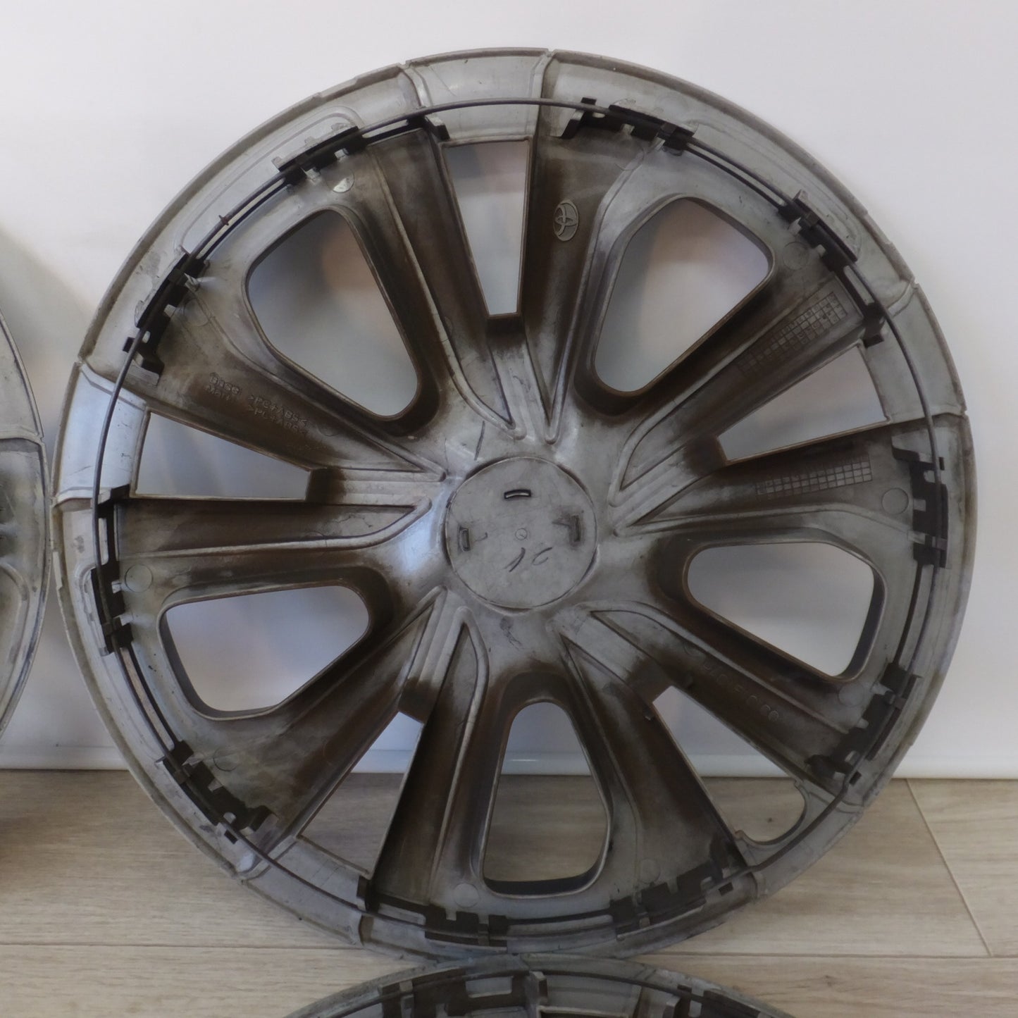 [送料無料] ★トヨタ TOYOTA 純正 プリウス 50系 後期 PHV ホイールカバー 15インチ 4枚★