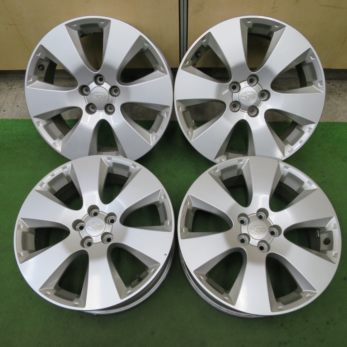 4本価格★スバル BR レガシィ アウトバック 純正 ホイール 17インチ 17×7J PCD100/5H★6031101NGホ