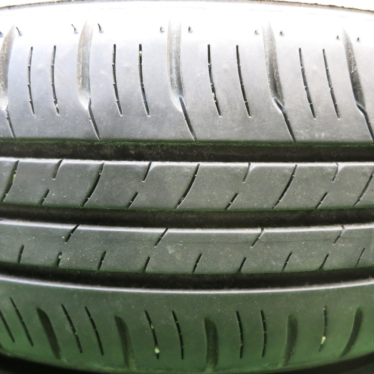 バリ溝！24年！9.5分以上★165/65R15 ダンロップ エナセーブ EC300+ タイヤ 15インチ タフト ソリオ デリカ D:2 等★5110604HAノタ