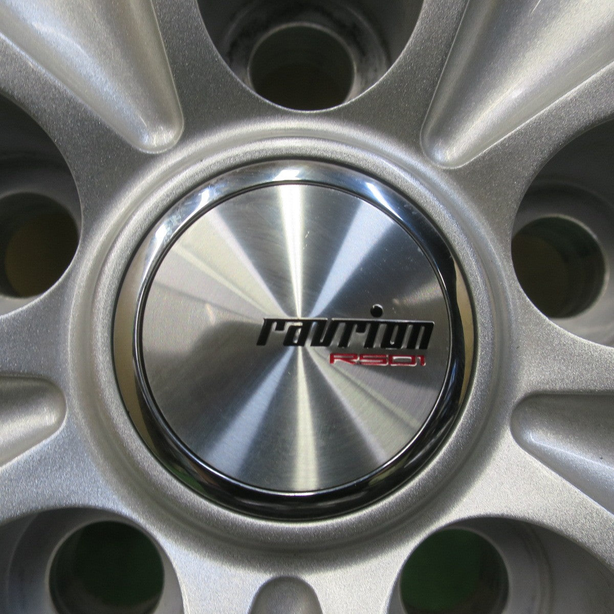 バリ溝！24年！キレイ！9分◎40系 アルファード 等 225/65R17 スタッドレス ミシュラン X-ICE SNOW SUV ravrion RS01 ラブリオン 17インチ PCD120/5H◎6071411イス