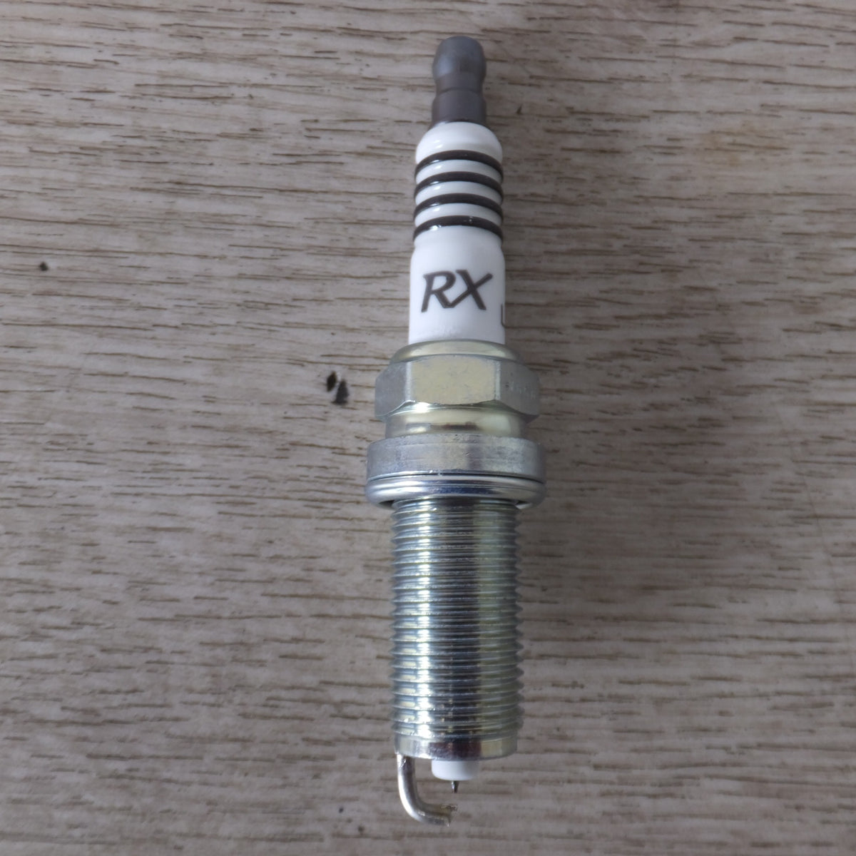 ●複数在庫有●[送料無料] 未使用★日本特殊陶業 NGK スパークプラグ PremiumRX LFR6ARX-11P 95515★