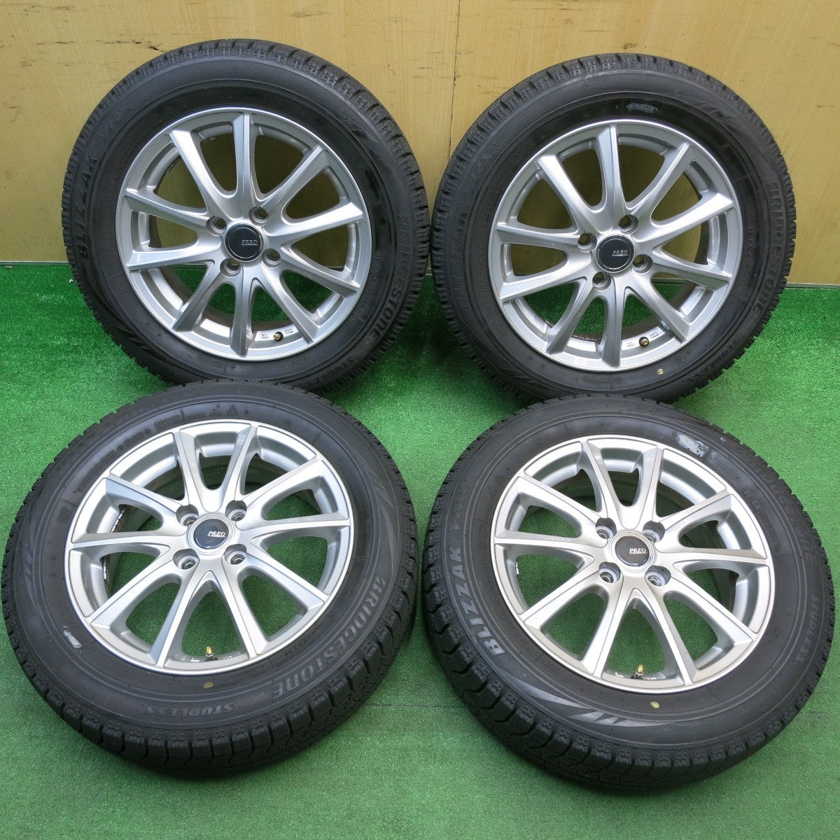 バリ溝！8.5分★スタッドレス 185/60R15 ブリヂストン ブリザック VRX PREO プレオ 15インチ PCD100/4H★5121802HAス