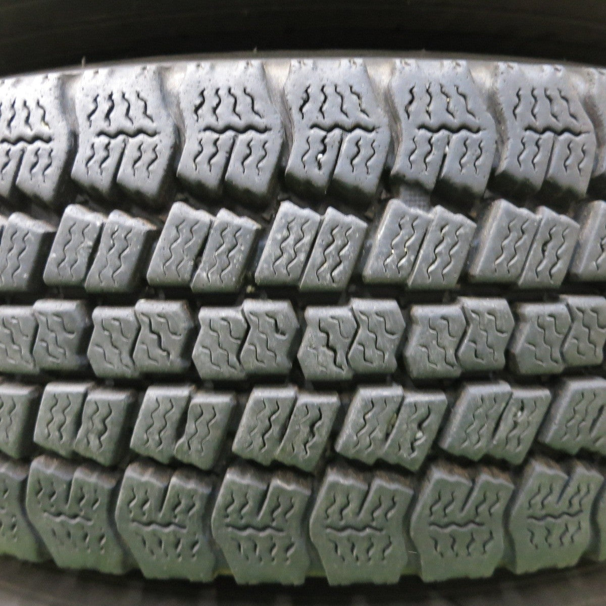 4本★トラック 205/80R17.5 スタッドレス トーヨー デルベックス M934 TOPY スチール 115-9CS PCD222.25/6H★5030503ナス