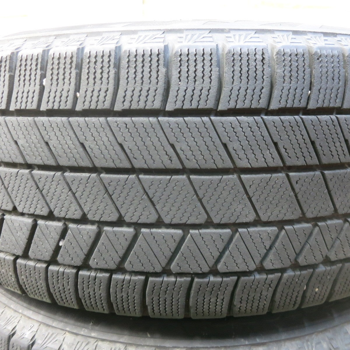 キレイ！21年★フォレスター 等 225/60R17 スタッドレス ブリヂストン ブリザック VRX3 SCHNEIDER シュナイダー 17インチ PCD100/5H★5112701SKス