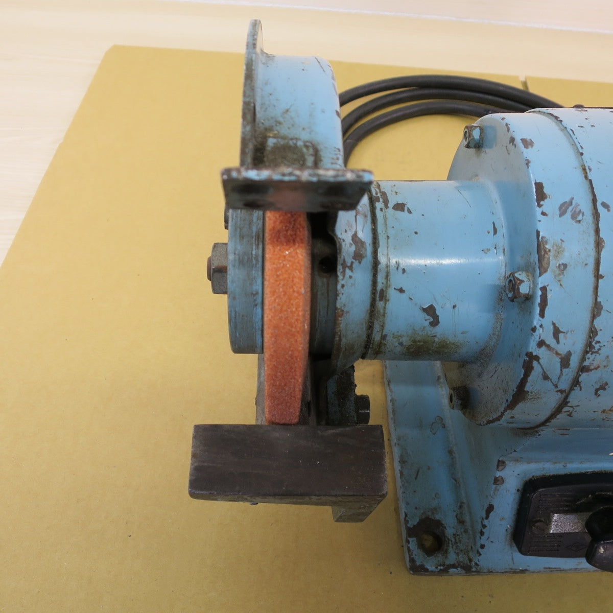☆明電舎 150mm 両頭 ベンチ グラインダー BGC-201 電動 工具 Meidensha コード式 100V 研削 研摩 研磨 機☆ [送料無料]