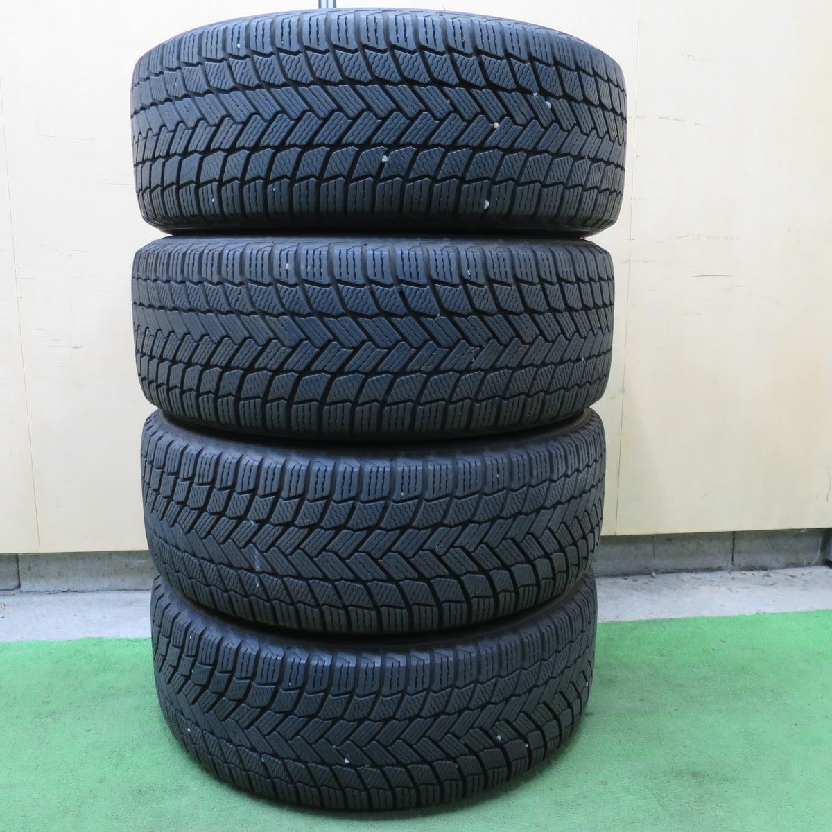バリ溝！22年！キレイ！9分★スタッドレス 235/50R18 ミシュラン X-ICE SNOW MILLOUS VX ミルアス 18インチ PCD114.3/5H★6021105ナス