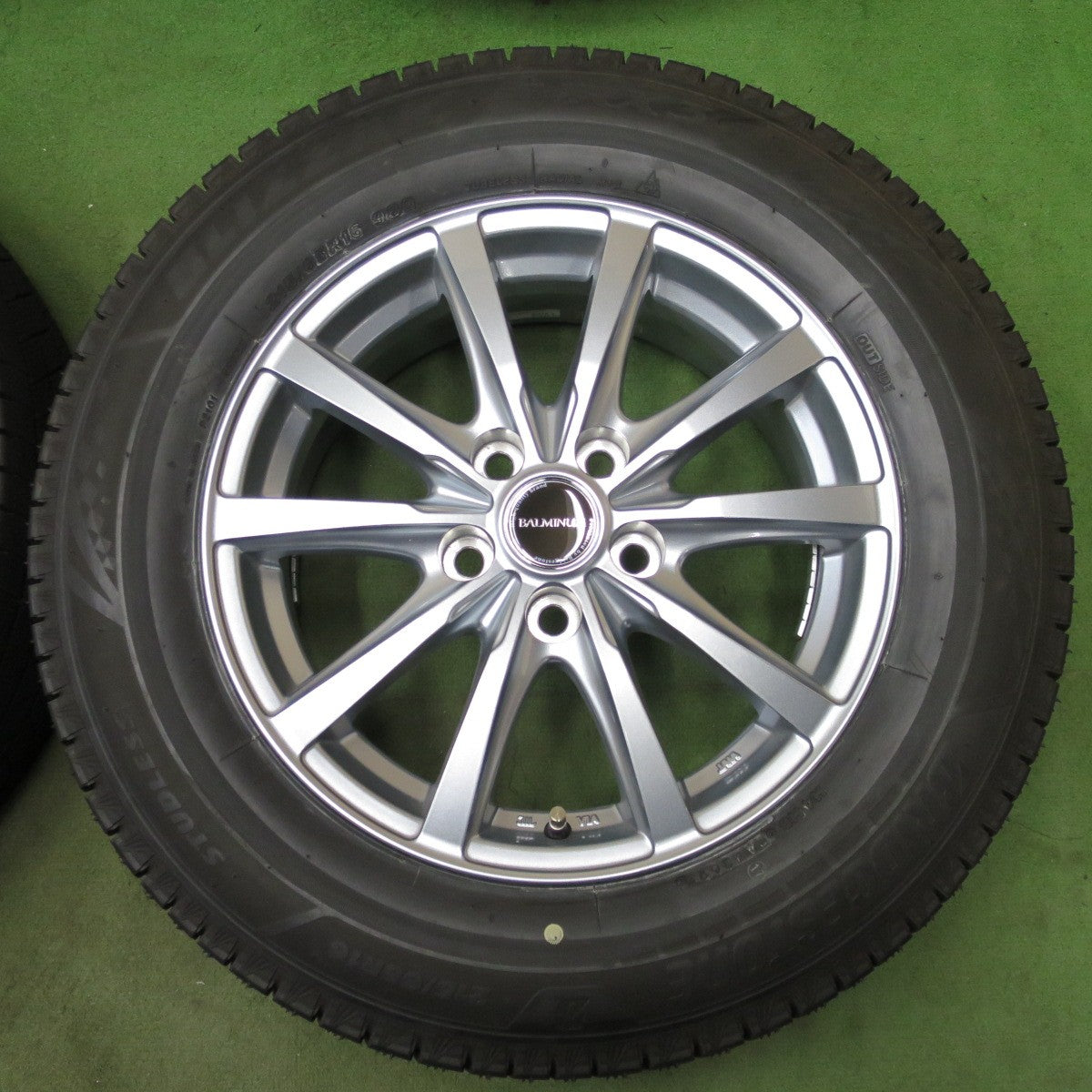 ほぼ未使用！25年！キレイ◎スタッドレス 215/65R16 ブリヂストン ブリザック VRX3 BALMINUM LS10 バルミナ 16インチ PCD114.3/5H◎6092503NGス
