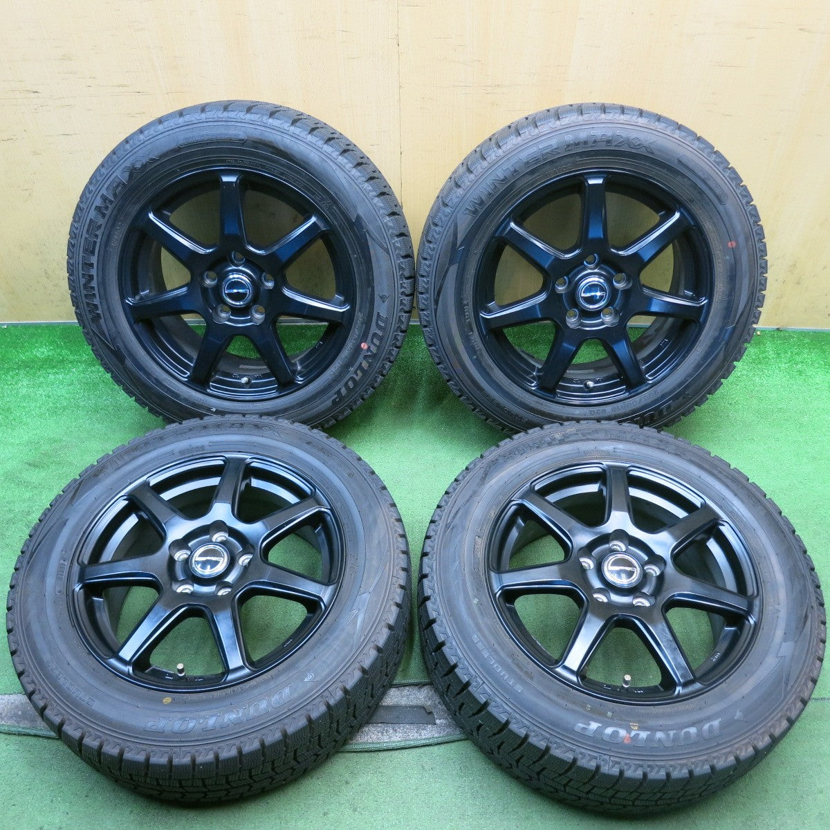 バリ溝！23年！9.5分以上◎スタッドレス 205/60R16 ダンロップ ウインターマックス WM02 PRD 社外 アルミ 16インチ PCD114.3/5H◎6090301HAス