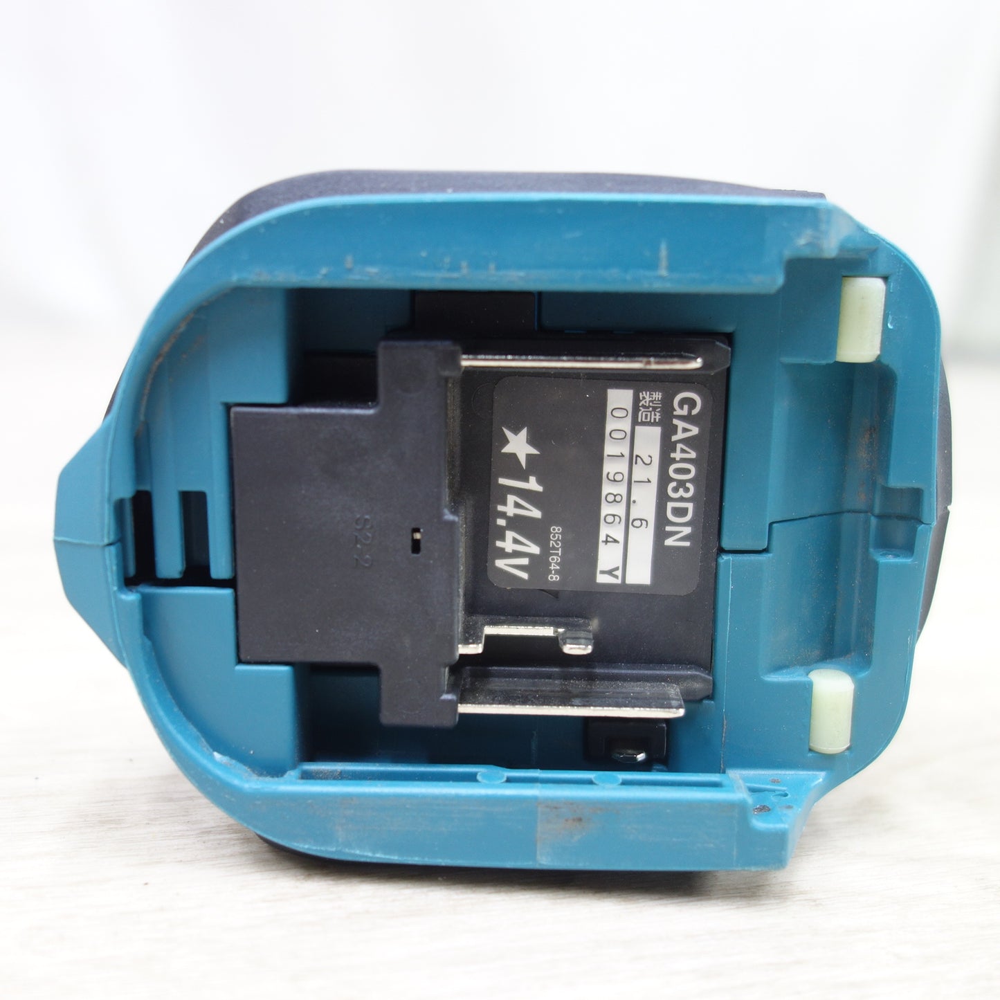 [送料無料] キレイ◆マキタ 100mm 充電式 ディスク グラインダ GA403DN 14.4V 電動 工具 研摩 研磨 機 コードレス Makita◆