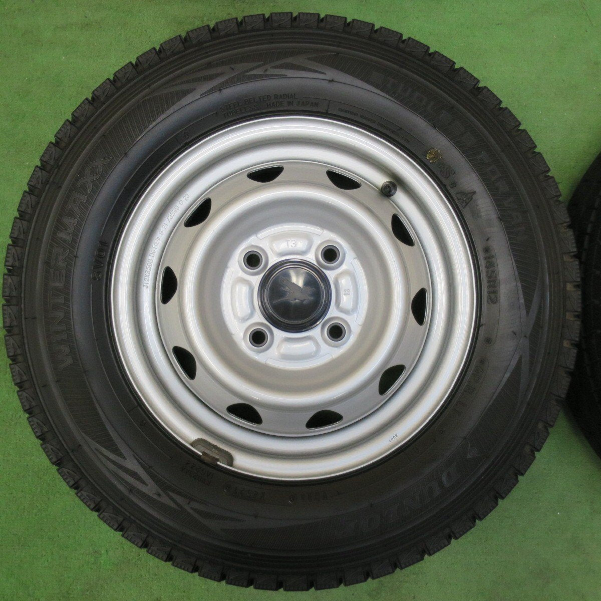 バリ溝！21年！キレイ！9.5分以上★スタッドレス 145R12 6PR ダンロップ ウインターマックス SV01 スチール ホイール 12インチ PCD100/4H★5021506イス