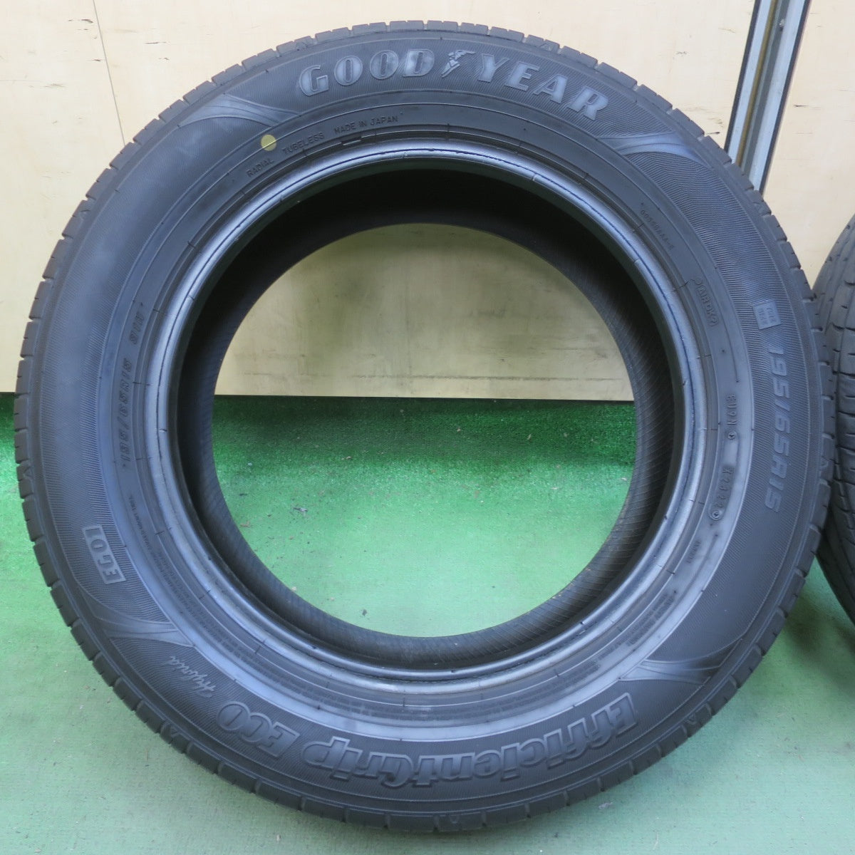 2本価格！22年◎195/65R15 グッドイヤー EfficientGrip ECO hybrid EG01 タイヤ 15インチ ノア ヴォクシー ステップワゴン 等◎6092513イノタ