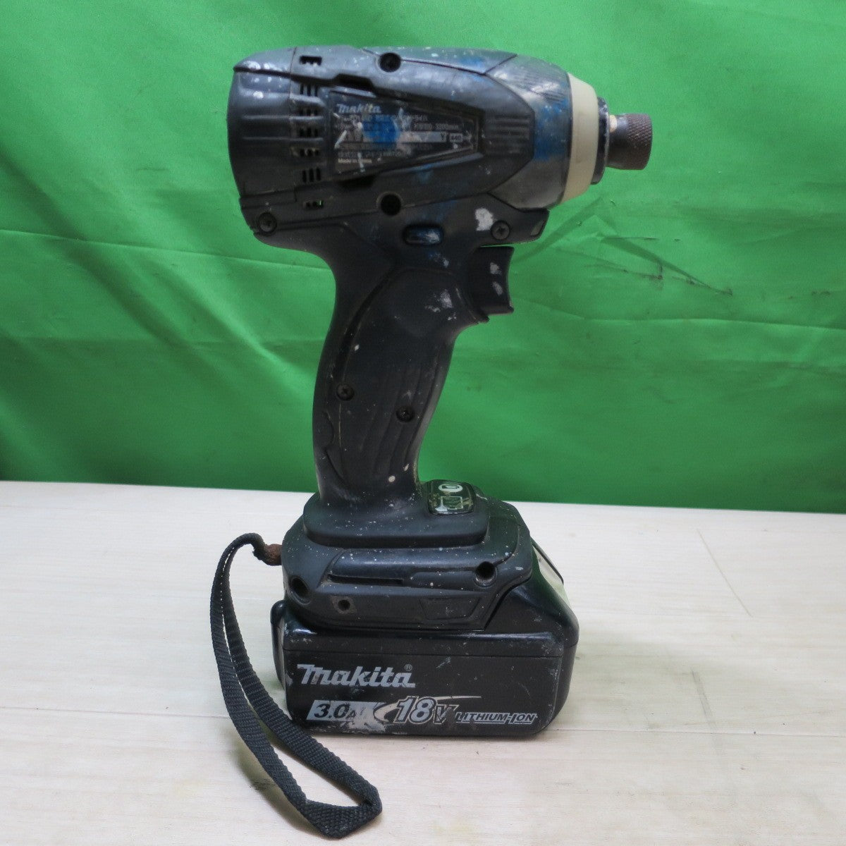 [送料無料] バッテリー2個付☆マキタ 充電式 インパクトドライバ TD146D RFXB 電動 工具 18V BL1830 充電器 DC18RC makita☆