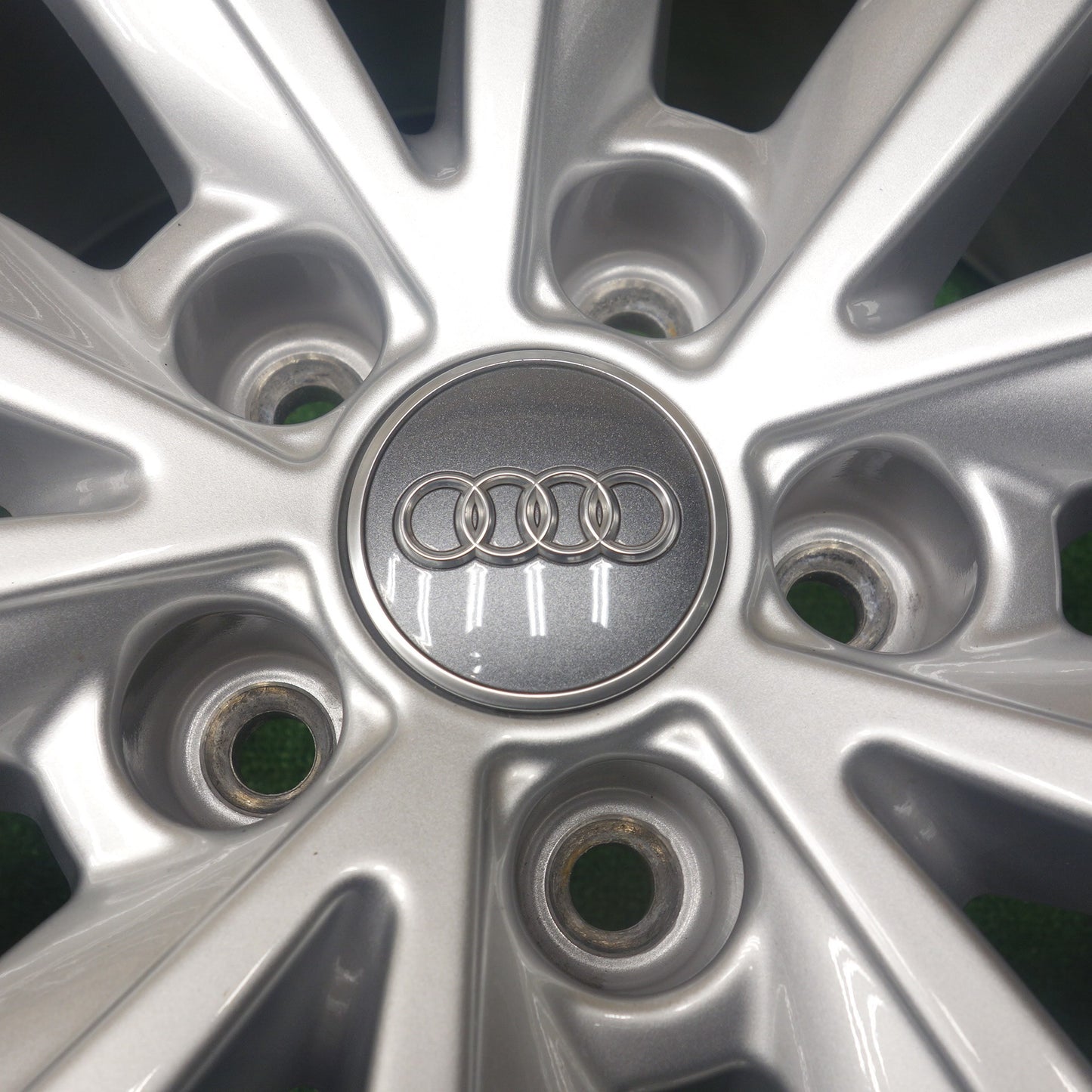 キレイ★アウディ Q5 純正 235/65R17 スタッドレス ブリヂストン ブリザック DM-V3 17インチ PCD112/5H★6041703KTス