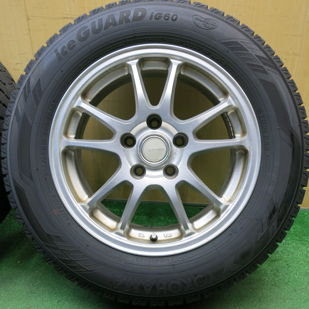 バリ溝！23年！9分★スタッドレス 205/65R16 ヨコハマ アイスガード iG60 ECO FORME エコフォルム 16インチ PCD114.3/5H★6031514HAス