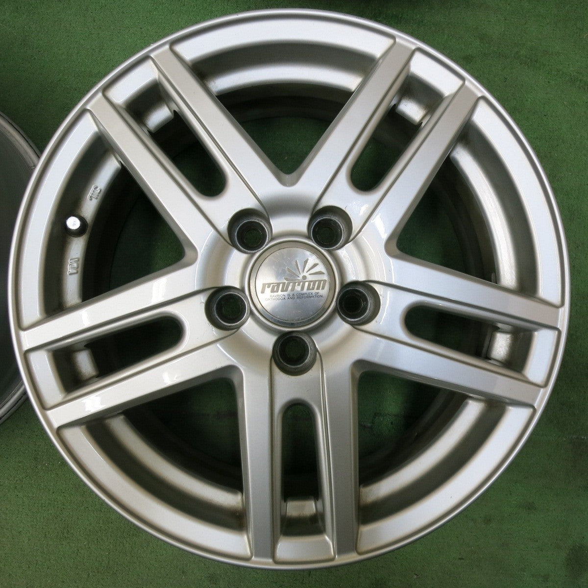 4本価格★プリウス 等 ravrion weds ラブリオン ウェッズ 15インチ ホイール 15×6J PCD100/5H★5031411SYホ