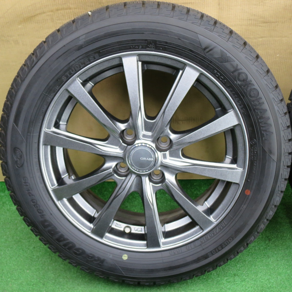 超バリ溝！キレイ！ほぼ10分★スタッドレス 185/60R15 ヨコハマ アイスガード iG50 プラス GRASS グラス 15インチ PCD100/4H★6022601NKス