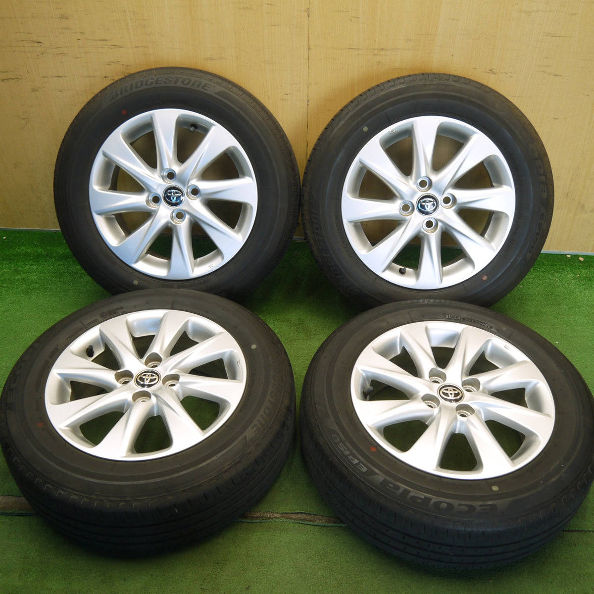 キレイ◎トヨタ アクア Zグレード 純正 185/65R15 ブリヂストン エコピア EP150 15インチ PCD100/4H◎6071708Hノ