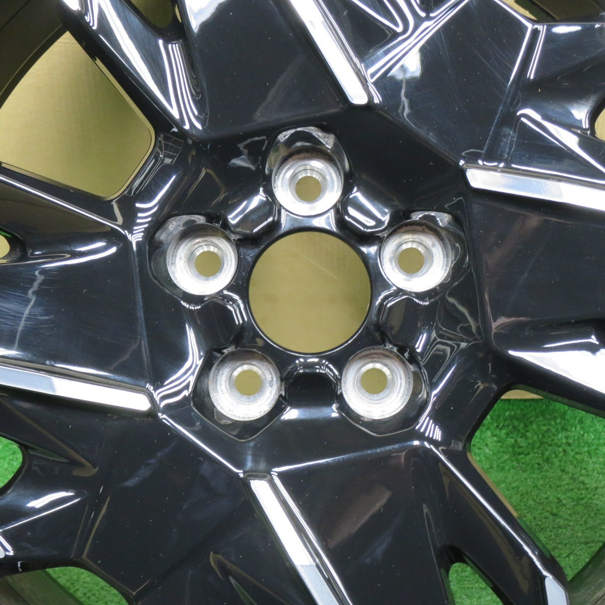 キレイ★プジョー 3008 現行 純正 ホイール 19インチ 19×7.5J PCD108/5H★6022202NKホ