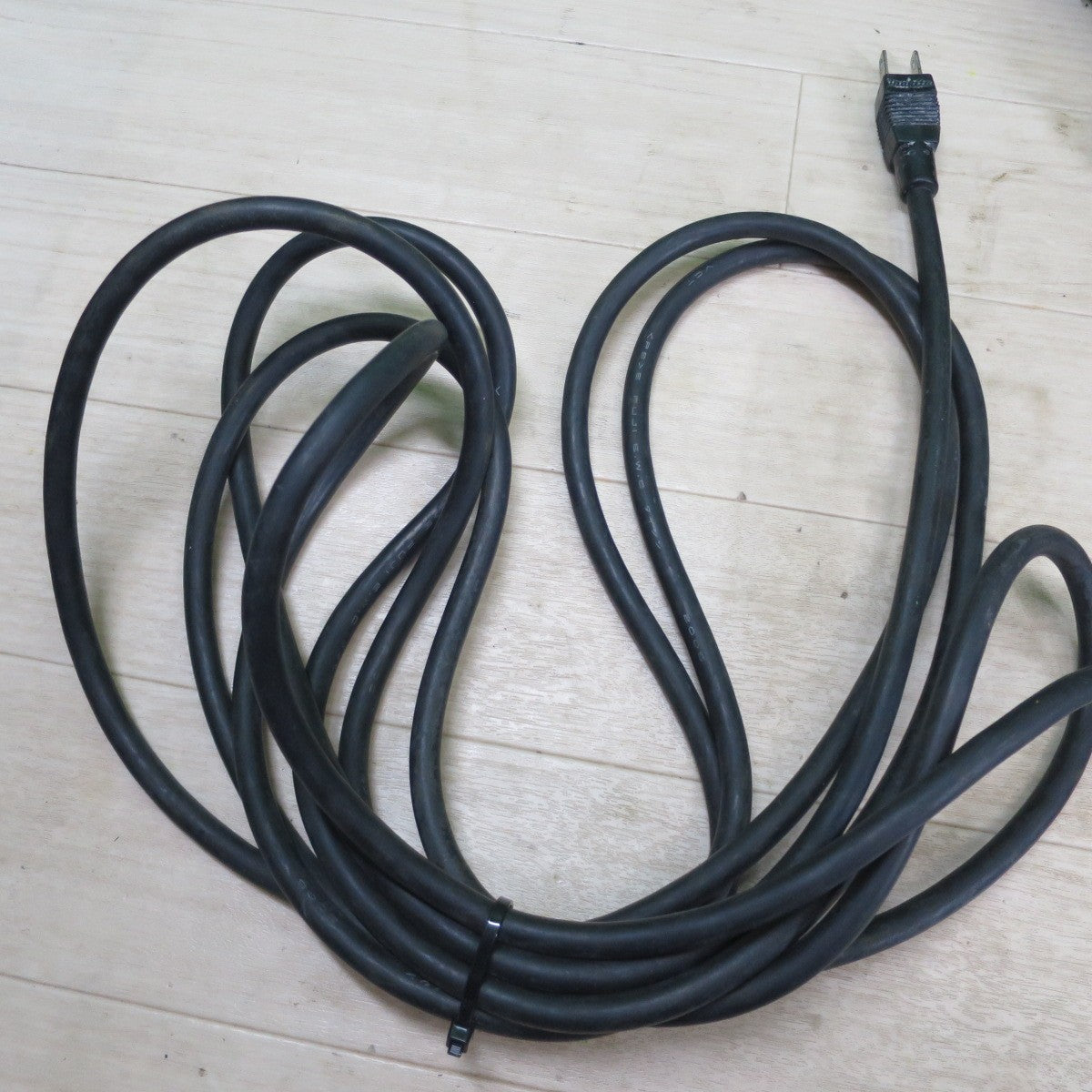 ☆マキタ 電動 ケレン HK0500 電動 工具 はつり ハツリ 電気 コード式 100V makita☆
