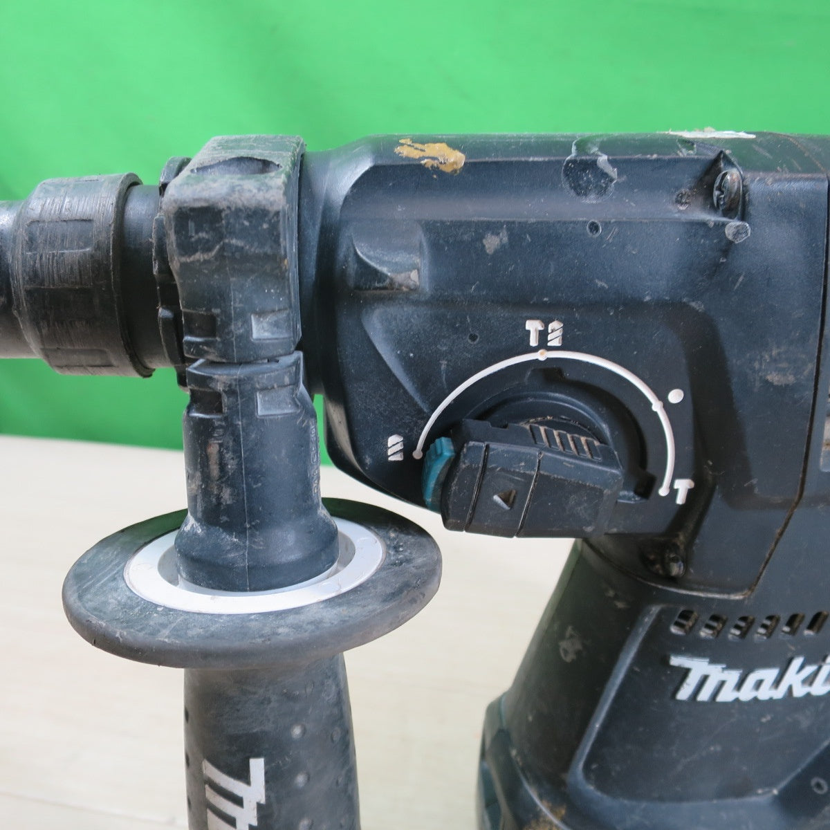 [送料無料] ☆makita マキタ 24mm 充電式 ハンマ ドリル 18V HR244D 本体のみ ハンマードリル 電動 工具☆