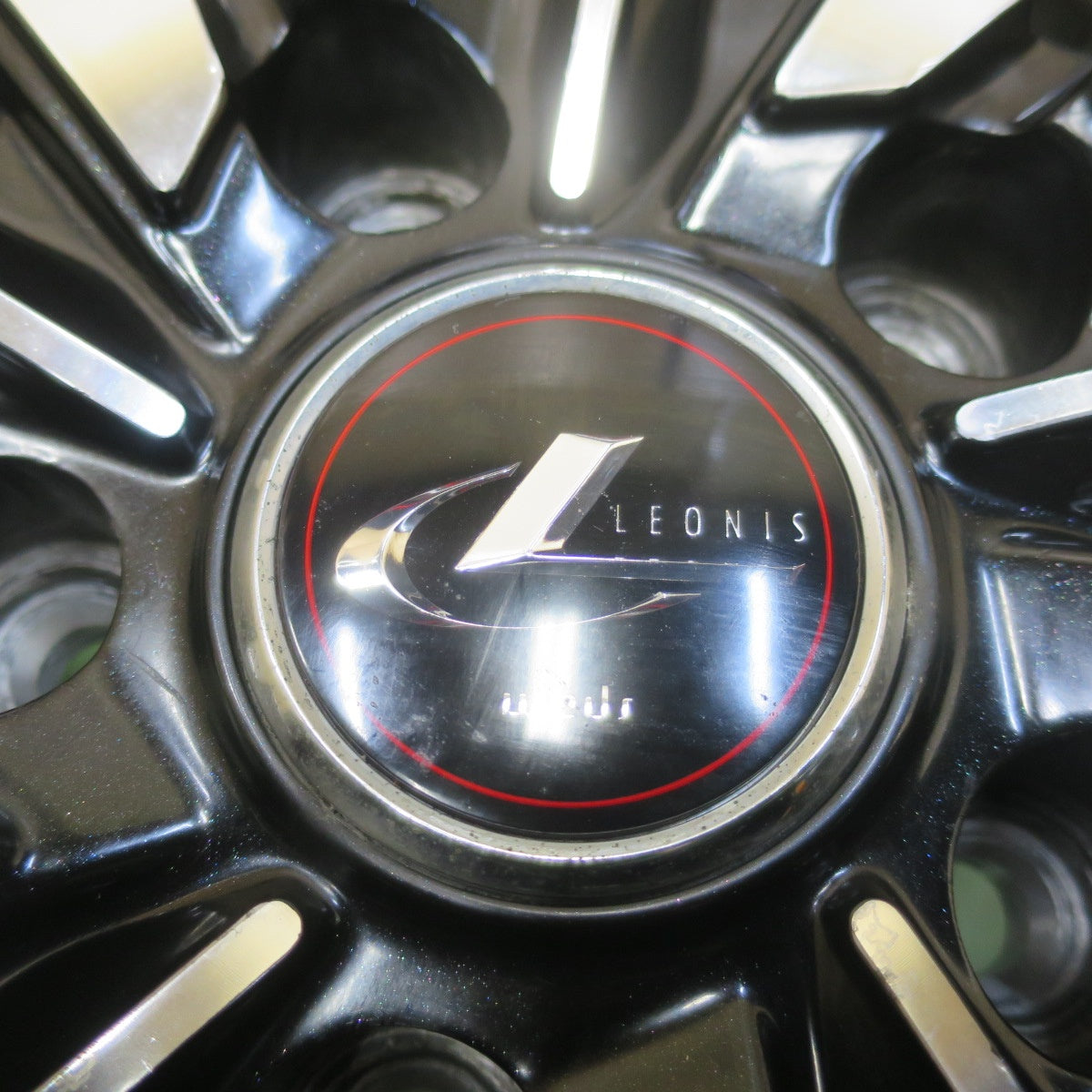 4本価格★LEONIS VT 195/65R15 スタッドレス ハンコック ウインター アイセプト IZ2A レオニス 15インチ PCD114.3/5H★6051806イス
