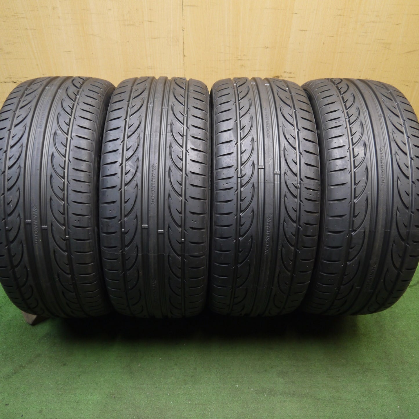 未使用！22年★245/45R18 ハンコック ベンタス V12 evo2 タイヤ 18インチ スカイライン フーガ クラウン マジェスタ BMW ベンツ アウディ 等★5081803Hノタ