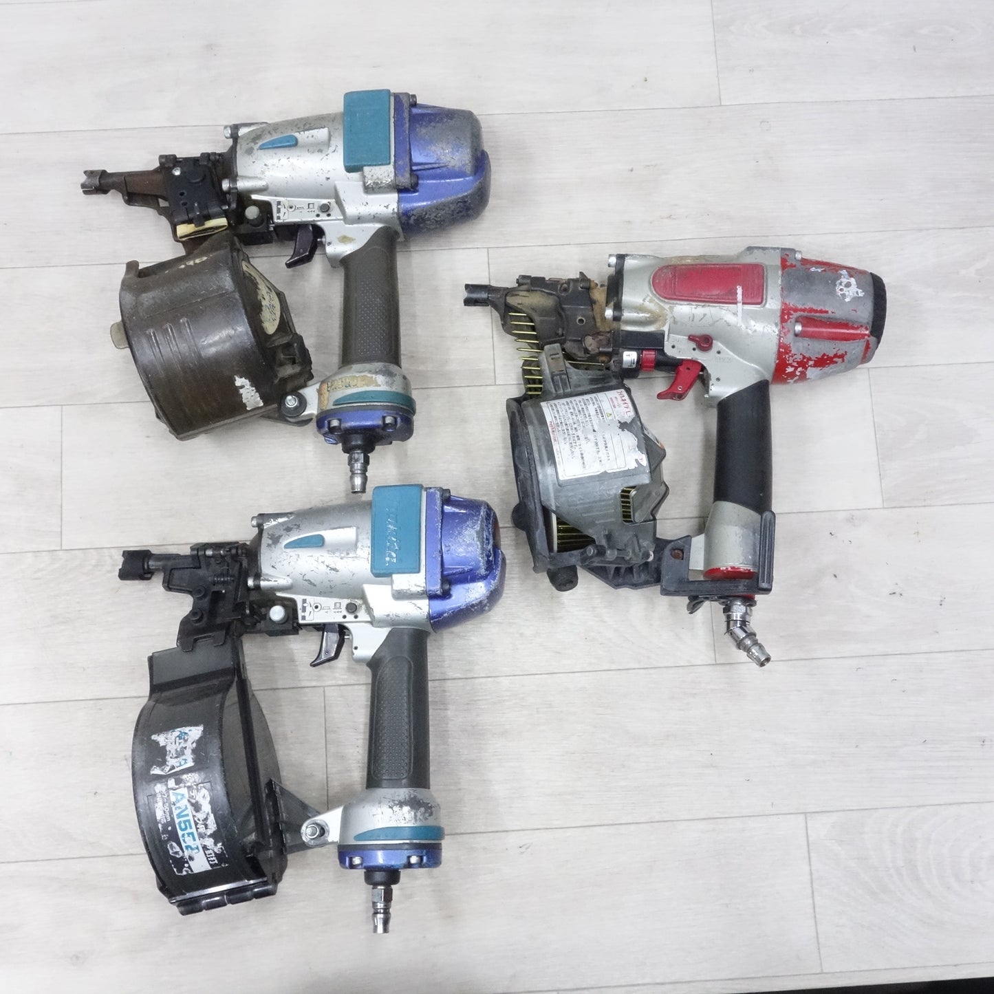 [送料無料] 3点まとめ売り◆マキタ 50mm 常圧 サイディング用 AN552 / カネマツ 常圧 65mm KZ-565GK / マックス コイル ネイラ 型番不明 / エア 釘打機 釘打ち機◆