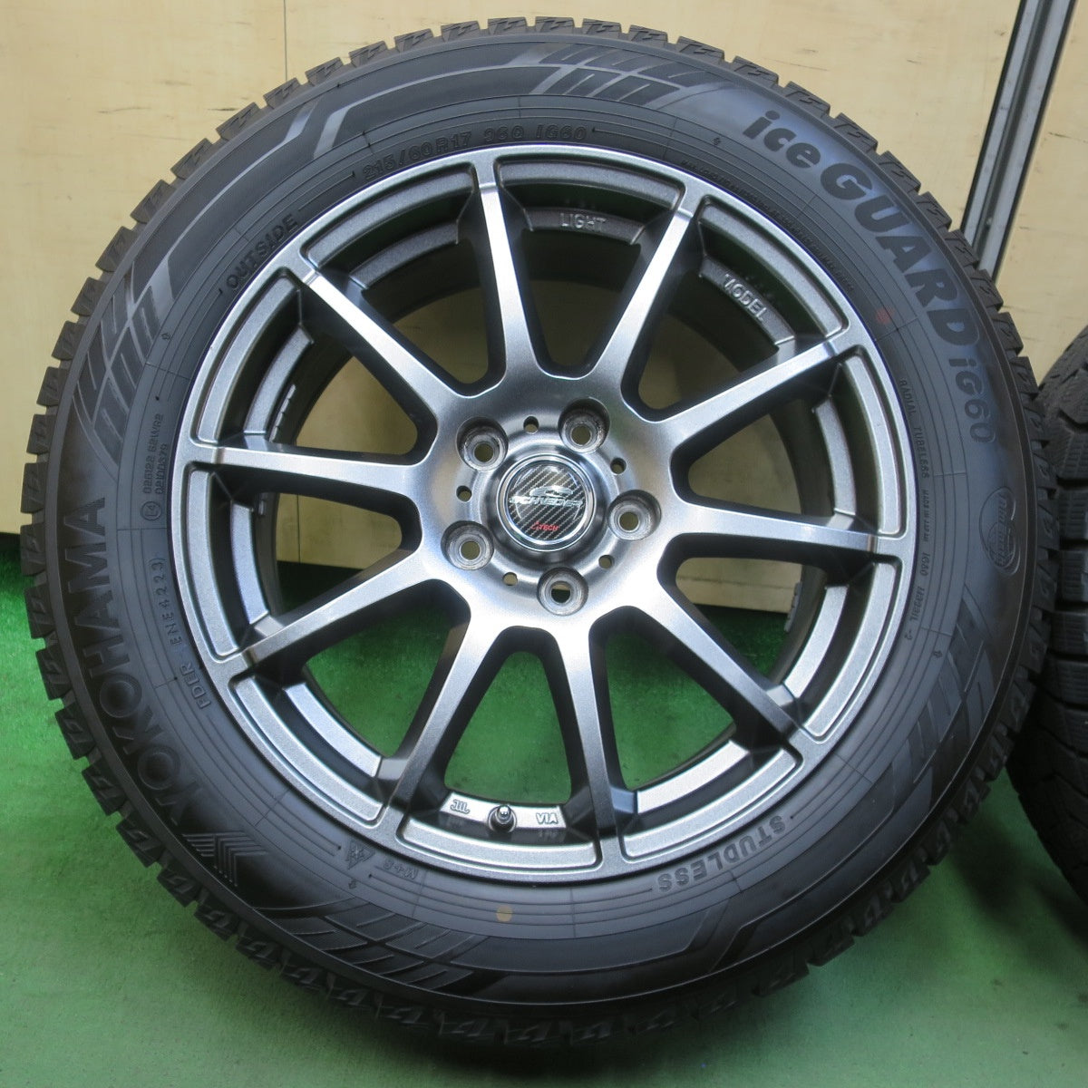 バリ溝！23年！キレイ！9.5分以上★スタッドレス 215/60R17 ヨコハマ アイスガード iG60 SCHNEIDER シュナイダー 17インチ PCD114.3/5H★5120203イス