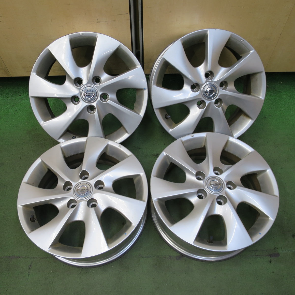 4本価格★日産 C26 C27 セレナ 純正 ホイール 16インチ 16×6J PCD114.3/5H★6072701NGホ