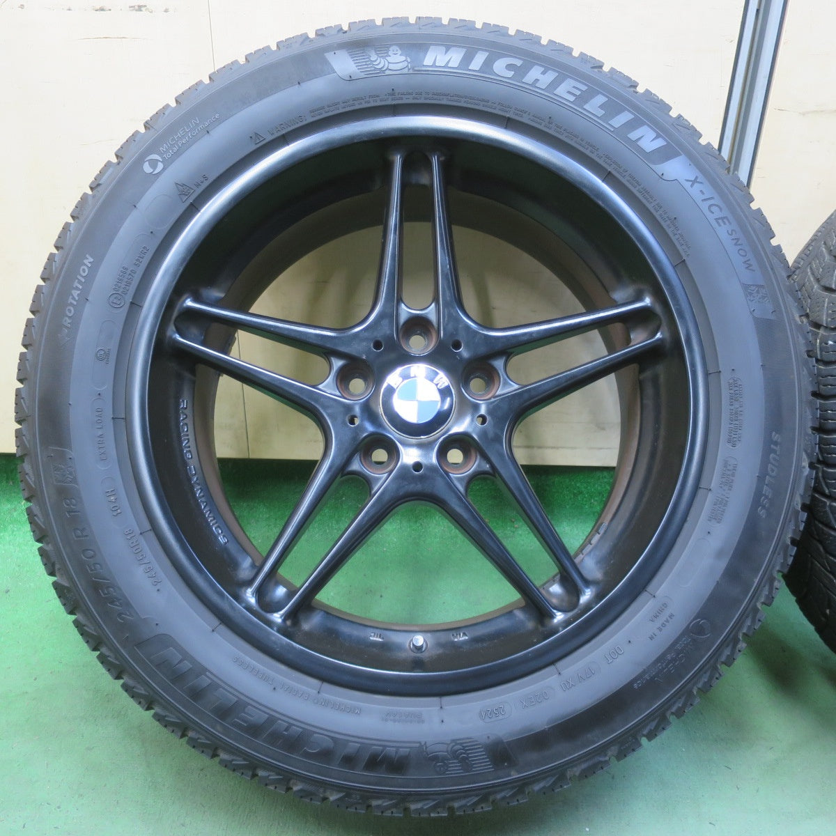 バリ溝！24年！8.5分◎BMW 等 RACING DYNAMICS 245/50R18 スタッドレス ミシュラン X-ICE SNOW レーシング ダイナミックス 18インチ PCD120/5H◎6061202イス