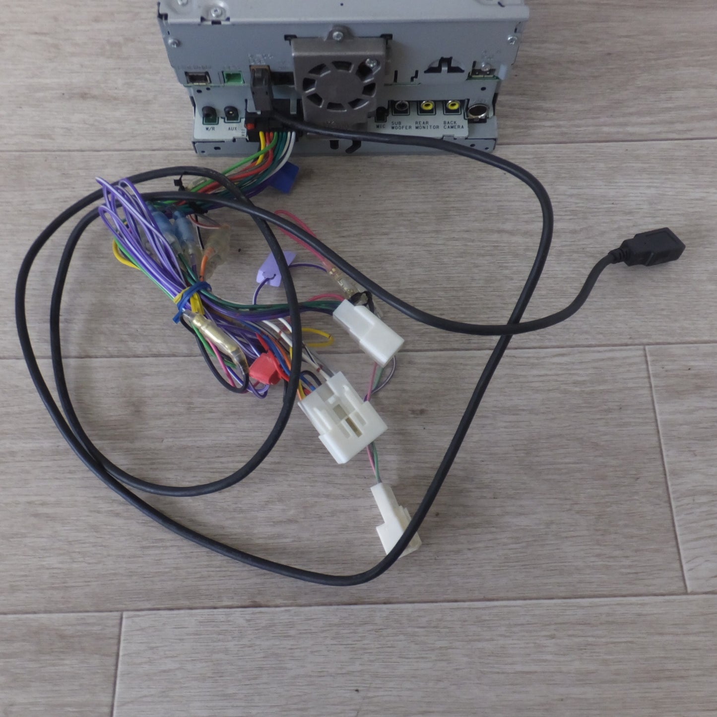 [送料無料] ★カロッツェリア carrozzeria AV一体型メモリーナビゲーション AVIC-RZ33(14)★