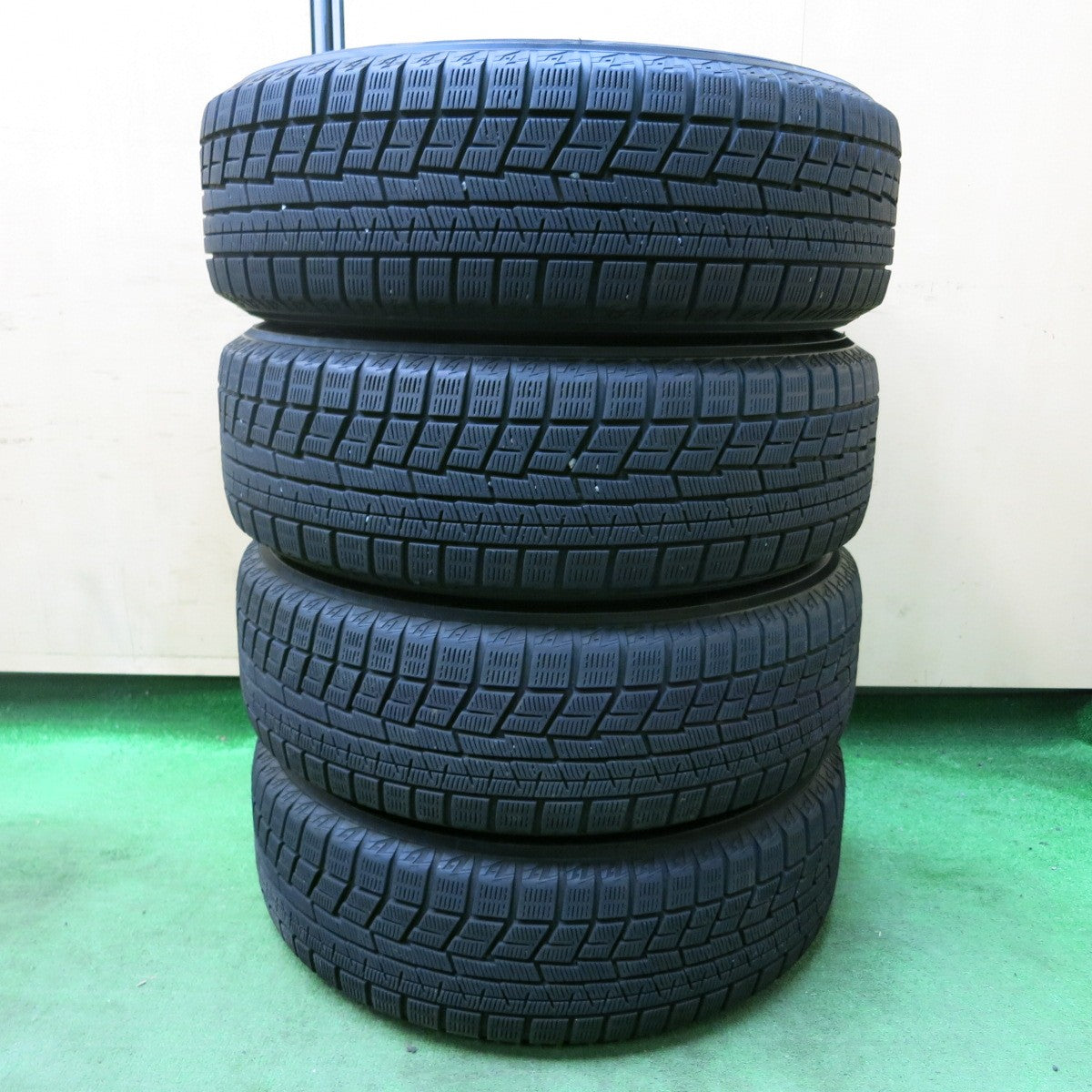 [送料無料] バリ溝！20年！キレイ！9.5分★スタッドレス 205/65R16 ヨコハマ アイスガード iG60 GRASS グラス 16インチ PCD114.3/5H★4111910SYス