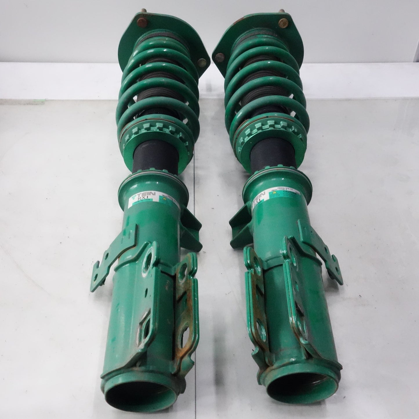 [送料無料] ◆TEIN RX1 ノア ZRR80 ヴォクシー 車高調 キット VMQ99-11931-R VMQ98-11Y46-R/L◆