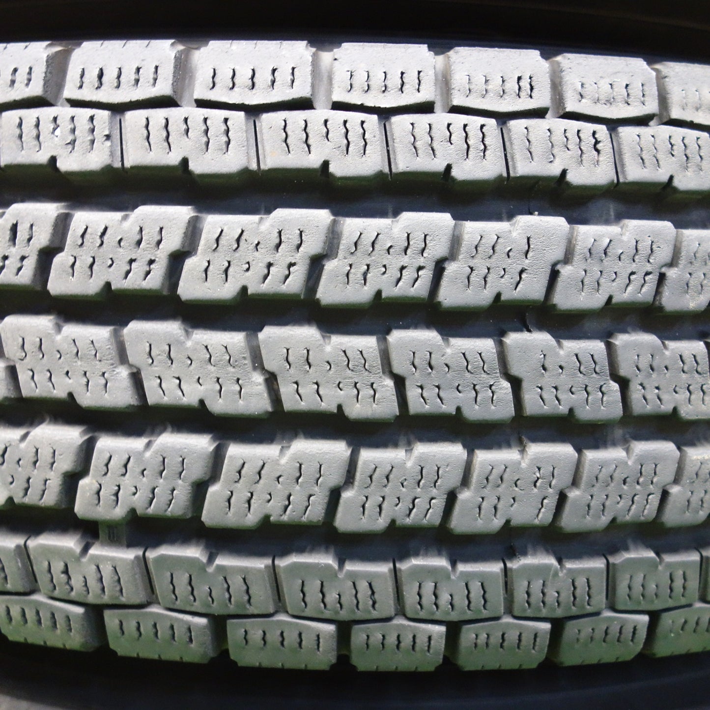 バリ溝！9分★スタッドレス 165/80R13 94/93N ヨコハマ アイスガード iG91 SIBILLA V88 シビラ 13インチ PCD114.3/5H★5121403KTス