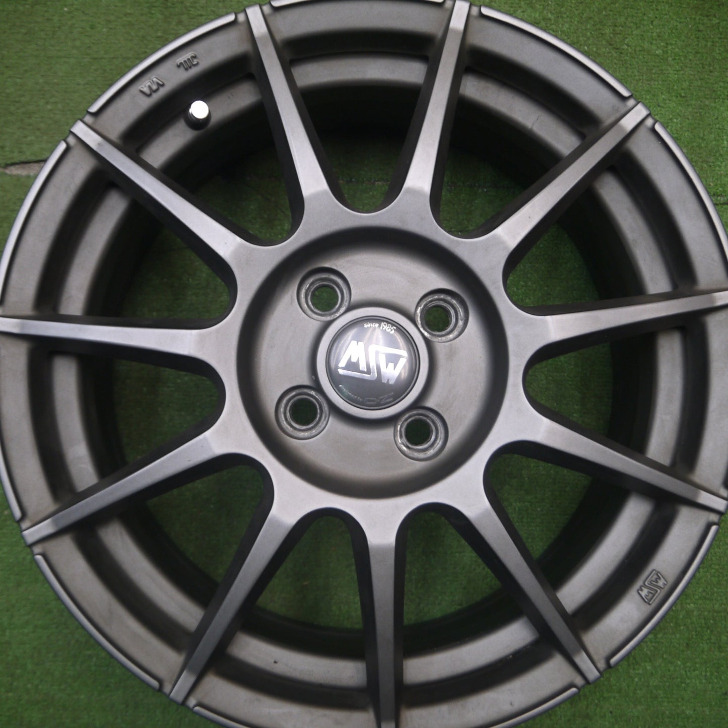 [送料無料] キレイ★O・Z MSW85 ホイール 16インチ 16×6.5J OZ PCD100/4H★5020713Hホ